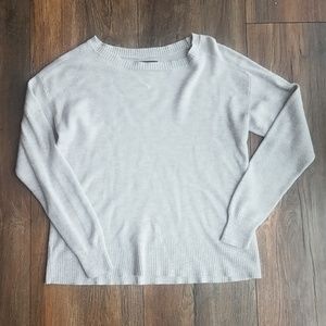 American Eagle Outfitters light sweater